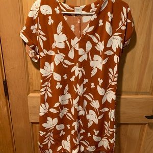 Women’s short sleeve dress